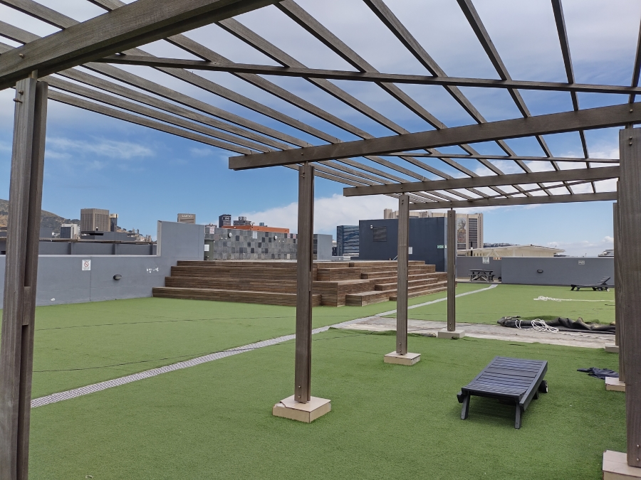 1 Bedroom Property for Sale in Zonnebloem Western Cape